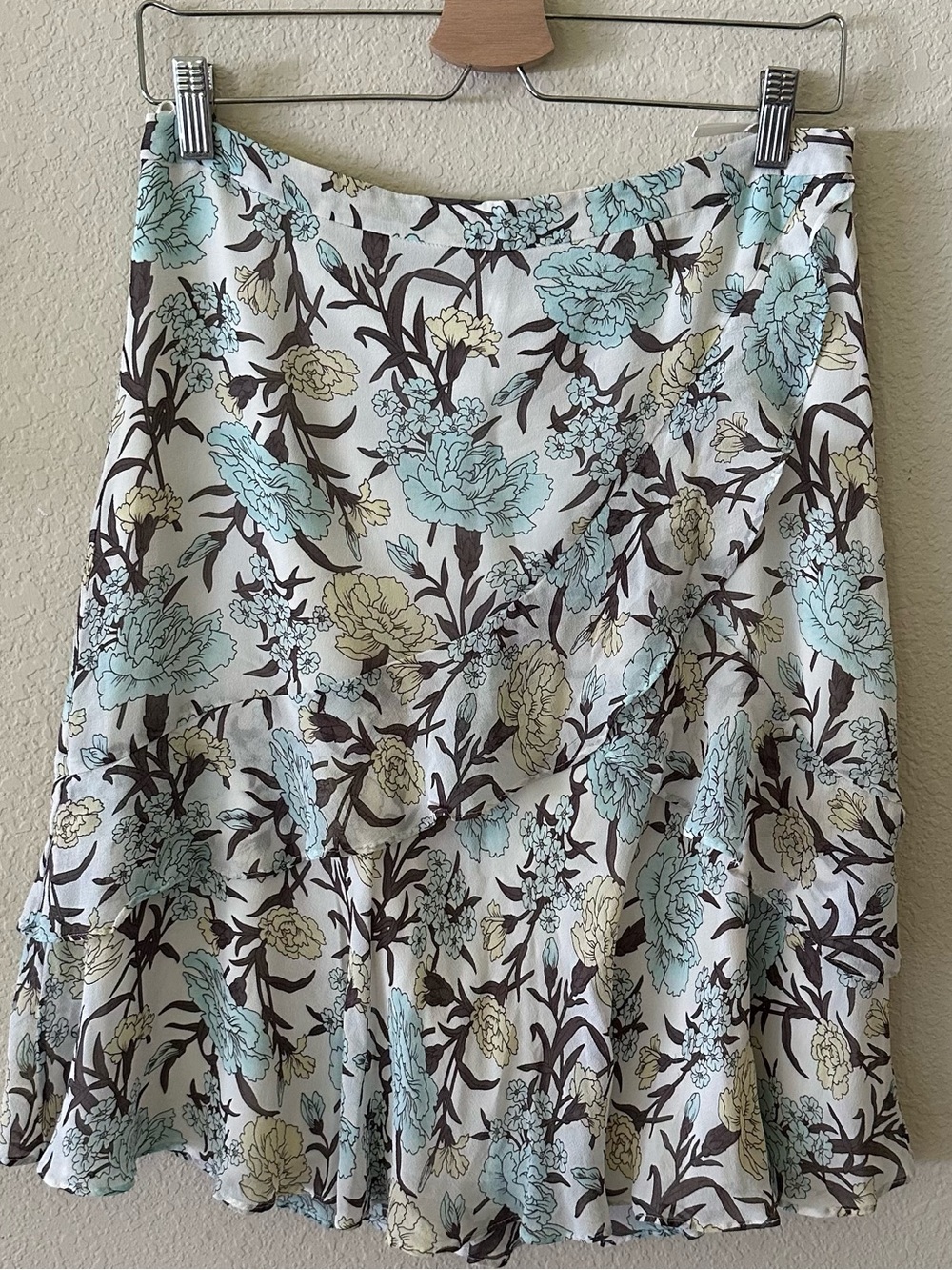 Banana Republic Floral A-Line Skirt in Light Blue, Cream & Brown 100% silk